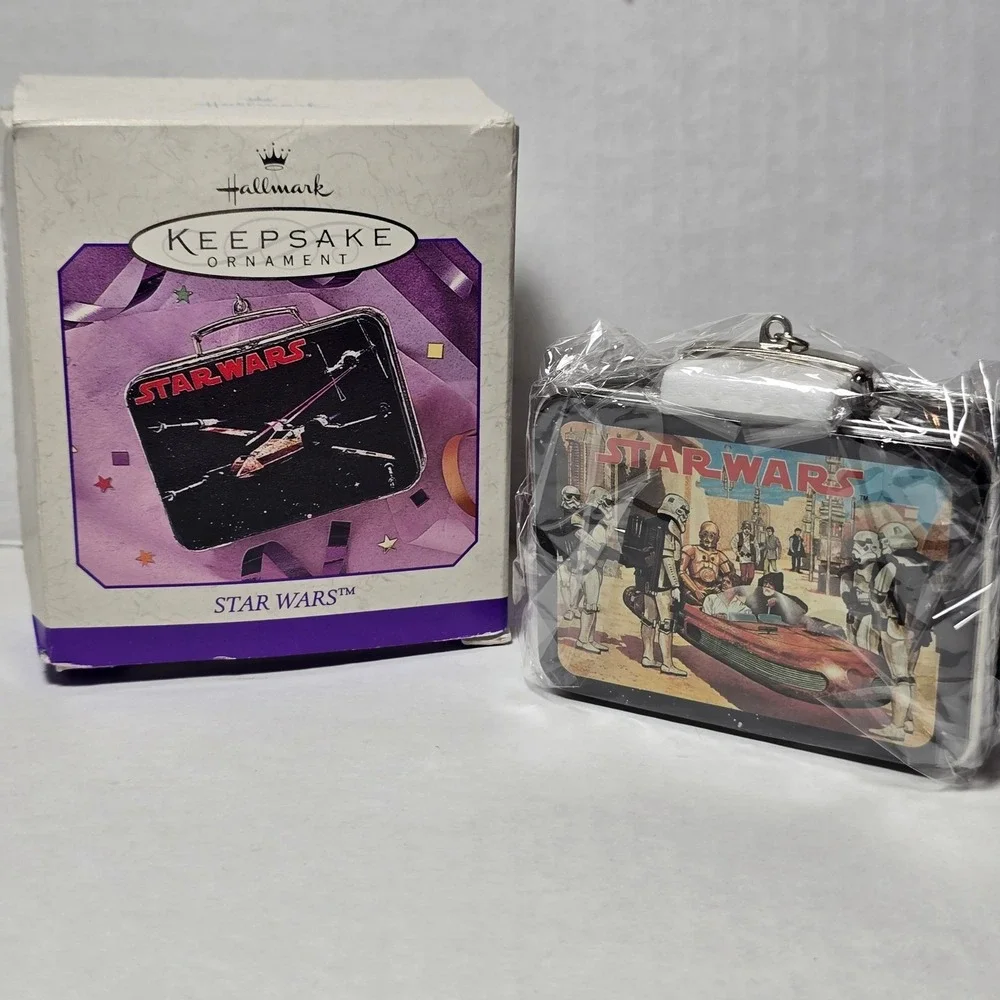Hallmark Keepsake Ornament Star Wars‎ Mini Pressed Tin Lunch Box 1998
